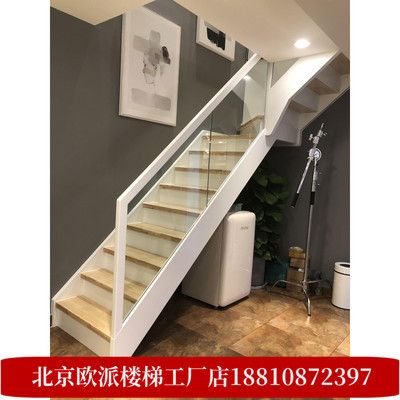 北京室內樓梯 鋼結構玻璃棧道施工 第1張 北京室內樓梯 鋼結構玻璃棧道施工 第1張