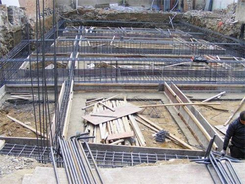 地基下沉加固的施工方案(地基下沉加固施工方案) 鋼結構玻璃棧道施工 第4張 地基下沉加固的施工方案(地基下沉加固施工方案) 鋼結構玻璃棧道施工 第4張