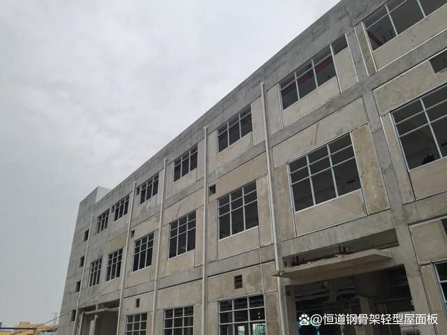 鋼結(jié)構(gòu)外墻一般用什么材料做的(pvc外墻掛板的市場(chǎng)評(píng)價(jià)) 建筑消防施工 第4張 鋼結(jié)構(gòu)外墻一般用什么材料做的(pvc外墻掛板的市場(chǎng)評(píng)價(jià)) 建筑消防施工 第4張