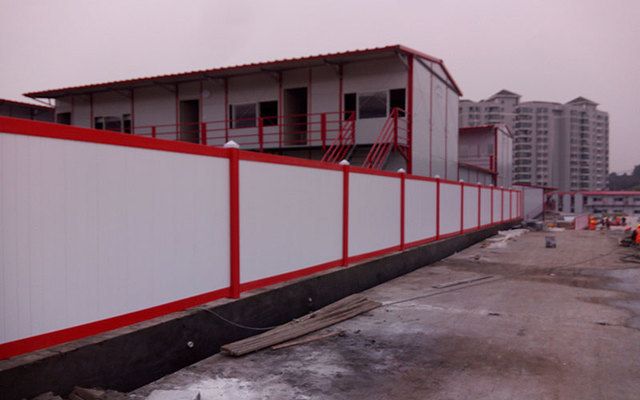 學校操場圖片唯美圖片高清動漫（在學校操場上拍攝的圖片是否對公眾不對外開放，只供學校師生使用）