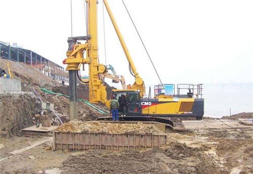 市政工程道路施工組織設計規范（在市政工程道路施工中如何確保施工過程中的交通安全和行人安全） 北京鋼結構設計問答