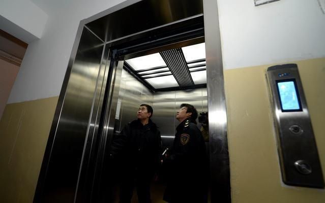 加裝鋼結構電梯的設計使用壽命是多少年(加裝鋼結構電梯井的設計使用壽命受到多種因素的影響) 鋼結構玻璃棧道設計 第3張 加裝鋼結構電梯的設計使用壽命是多少年(加裝鋼結構電梯井的設計使用壽命受到多種因素的影響) 鋼結構玻璃棧道設計 第3張