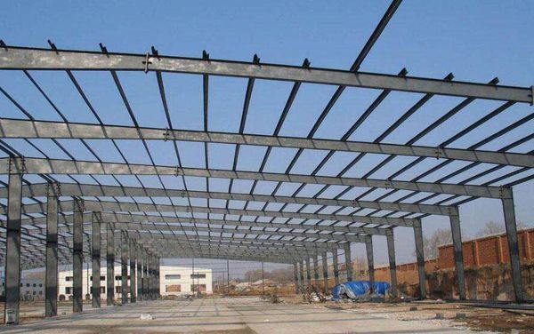 12米跨度鋼結構廠房用多大鋼梁和柱(12米跨度的鋼結構廠房如果希望中間不要柱子,鋼梁尺寸需要足夠大以保證承重能力) 裝飾幕墻設計 第2張 12米跨度鋼結構廠房用多大鋼梁和柱(12米跨度的鋼結構廠房如果希望中間不要柱子,鋼梁尺寸需要足夠大以保證承重能力) 裝飾幕墻設計 第2張