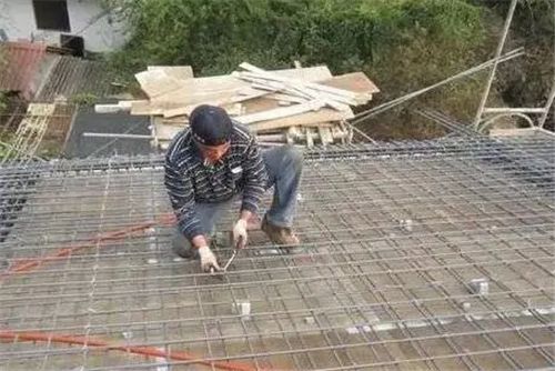 屋面鋼筋怎么鋪設視頻(屋面鋼筋怎么鋪設) 鋼結構網架施工 第4張 屋面鋼筋怎么鋪設視頻(屋面鋼筋怎么鋪設) 鋼結構網架施工 第4張