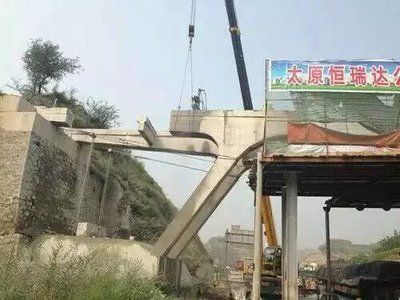 橋梁加固施工細(xì)節(jié)圖解（橋梁加固施工成本節(jié)約策略）