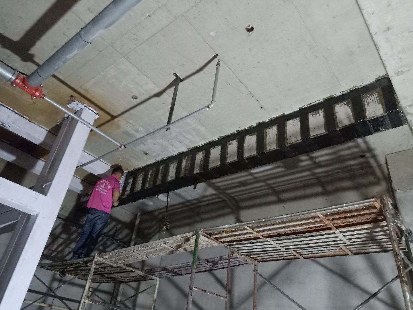 結構加固碳纖維北京東興永盛技術工程公司（東興永盛技術工程公司碳纖維加固施工流程解析）