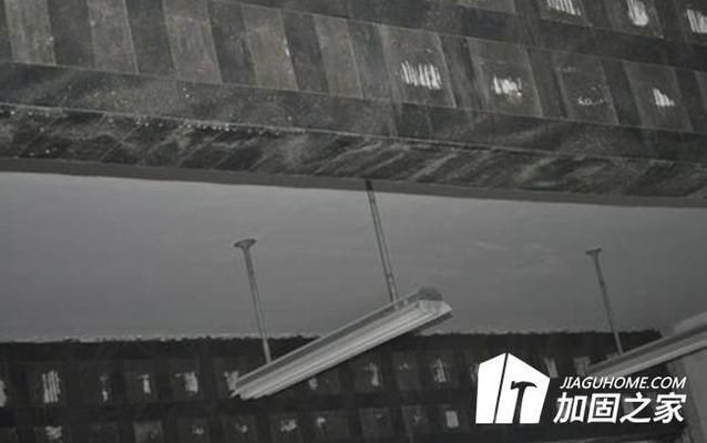 跨度為18m的屋架圖片（18米跨度屋架圖片） 鋼結構玻璃棧道設計 第5張
