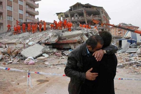碳纖維加固在地震區的應用，碳纖維加固，地震區建筑安全的堅實護